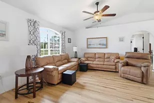 2478 Glenridge Dr, Spring Hill, FL 34609 - Photo 5