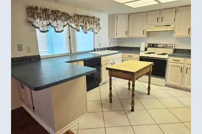9233 Geneva Street, Spring Hill, FL 34608 - Photo 5