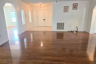 9233 Geneva St, Spring Hill, FL 34608 - Photo 5