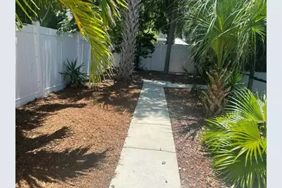 103 Carlyle Drive, Palm Harbor, FL 34683 - Photo 37