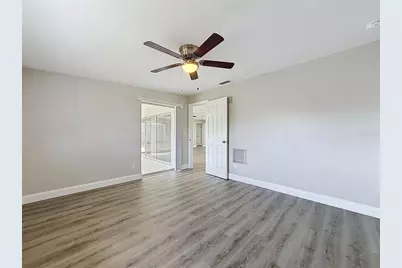307 87th Avenue NE, Saint Petersburg, FL 33702 - Photo 11