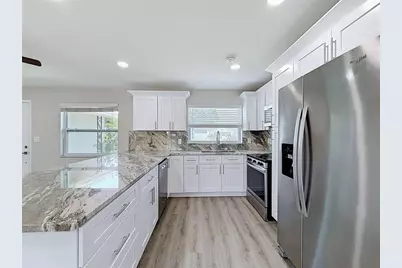 307 87th Avenue NE, Saint Petersburg, FL 33702 - Photo 7