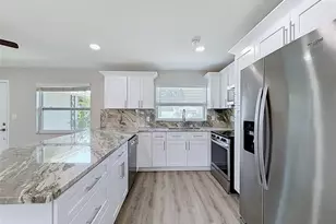 307 87th Ave NE, Saint Petersburg, FL 33702 - Photo 7