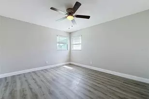 307 87th Ave NE, Saint Petersburg, FL 33702 - Photo 15