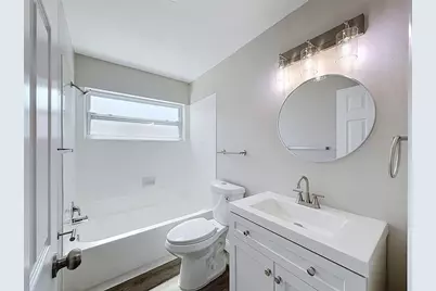 307 87th Avenue NE, Saint Petersburg, FL 33702 - Photo 19