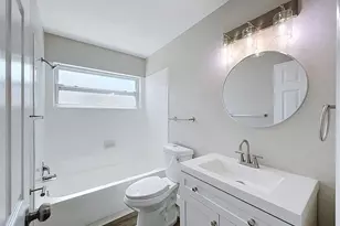 307 87th Ave NE, Saint Petersburg, FL 33702 - Photo 19
