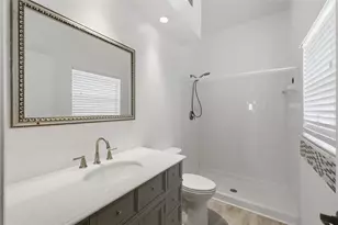 1512 Bay View St, Tarpon Springs, FL 34689 - Photo 33
