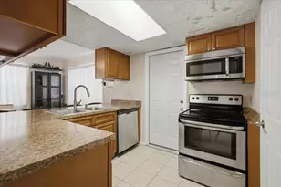 5051 Brookside Ln, New Port Richey, FL 34653 - Photo 9