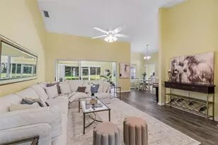 12728 Flamingo Pkwy, Spring Hill, FL 34610 - Photo 9