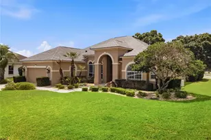 9276 Lake Cypress Loop, Weeki Wachee, FL 34613 - Photo 3