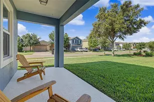 1735 Oak Hammock Ct, Lutz, FL 33558 - Photo 3