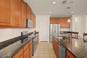 1735 Oak Hammock Ct, Lutz, FL 33558 - Photo 7