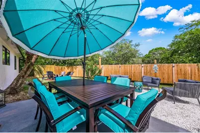 2911 Woodpine Court, Sarasota, FL 34231 - Photo 47