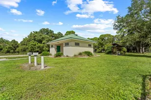 2911 Woodpine Ct, Sarasota, FL 34231 - Photo 55