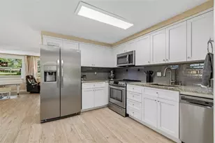9950 Hilltop Dr, New Port Richey, FL 34654 - Photo 7