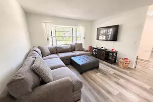 1382 Sutton Pl Dr, Palm Harbor, FL 34683 - Photo 17