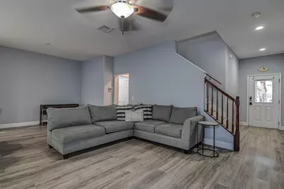 1426 Hillview Lane, Tarpon Springs, FL 34689 - Photo 7