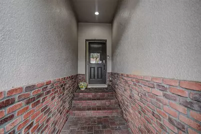 1426 Hillview Lane, Tarpon Springs, FL 34689 - Photo 3