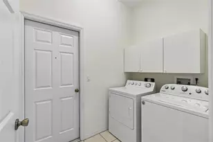 12200 Putter Green Ct, New Port Richey, FL 34654 - Photo 17