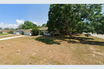 9080 Geneva Street, Spring Hill, FL 34608 - Photo 13