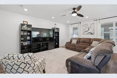 9025 Mazette Road, Weeki Wachee, FL 34613 - Photo 9