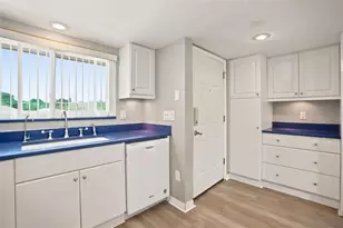 90 S Highland Ave, Tarpon Springs, FL 34689 - Photo 9