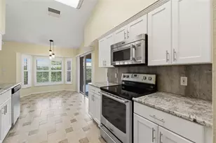6525 Pine Walk Dr, New Port Richey, FL 34655 - Photo 9