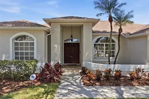 859 Inverry Dr, Oldsmar, FL 34677 - Photo 3