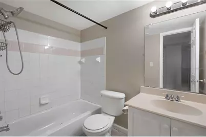 204 Pine Tulip Court #201, Tampa, FL 33612 - Photo 9