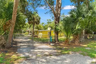 6053 Palm Creek Dr, Weeki Wachee, FL 34607 - Photo 9