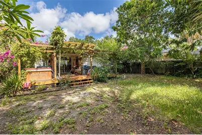 1005 15th Street N, Saint Petersburg, FL 33705 - Photo 27