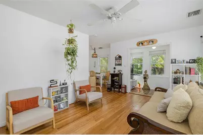 1005 15th Street N, Saint Petersburg, FL 33705 - Photo 7