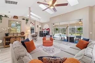 1131 E Bluebird Ct, Hernando, FL 34442 - Photo 9