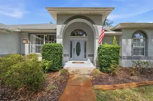 240 N Country Club Dr, Crystal River, FL 34429 - Photo 5
