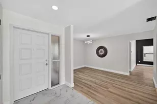 10221 Landmark Dr, Hudson, FL 34667 - Photo 5