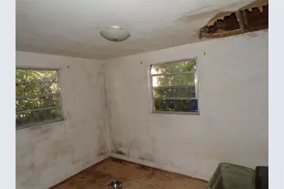1938 Virginia Avenue, Tarpon Springs, FL 34689 - Photo 11