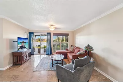 6910 Lake Place Court, Tampa, FL 33634 - Photo 11