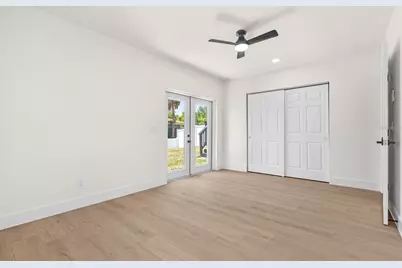 1801 Lakewood Drive S, Saint Petersburg, FL 33714 - Photo 19