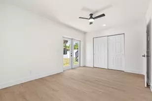1801 Lakewood Dr S, Saint Petersburg, FL 33714 - Photo 19