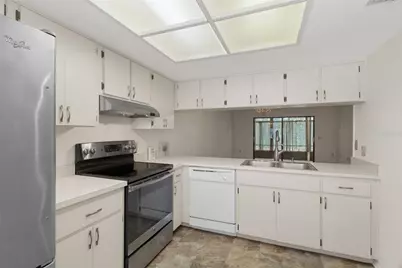2102 Forester Way, Spring Hill, FL 34606 - Photo 9