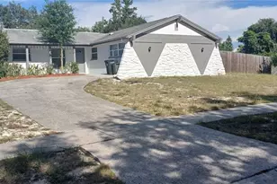 1019 Peninsula Rd, Tarpon Springs, FL 34689 - Photo 1