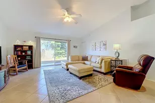 13436 Silvercreek Dr, Riverview, FL 33579 - Photo 9