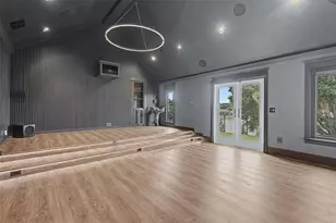 3781 Executive Dr, Palm Harbor, FL 34685 - Photo 31