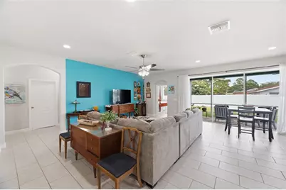 123 N Florida Avenue, Tarpon Springs, FL 34689 - Photo 9