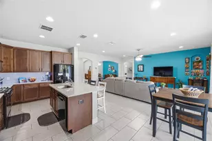 123 N Florida Ave, Tarpon Springs, FL 34689 - Photo 17