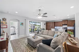 123 N Florida Ave, Tarpon Springs, FL 34689 - Photo 11