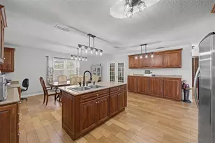 6325 SE Sarah Ln, New Port Richey, FL 34653 - Photo 11