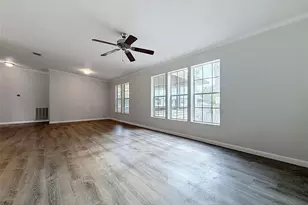 12510 Banbury Ave, New Port Richey, FL 34654 - Photo 9