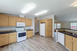 12510 Banbury Ave, New Port Richey, FL 34654 - Photo 5