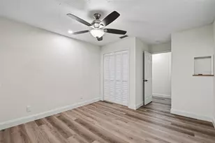 5305 E 127th Ave, Tampa, FL 33617 - Photo 29
